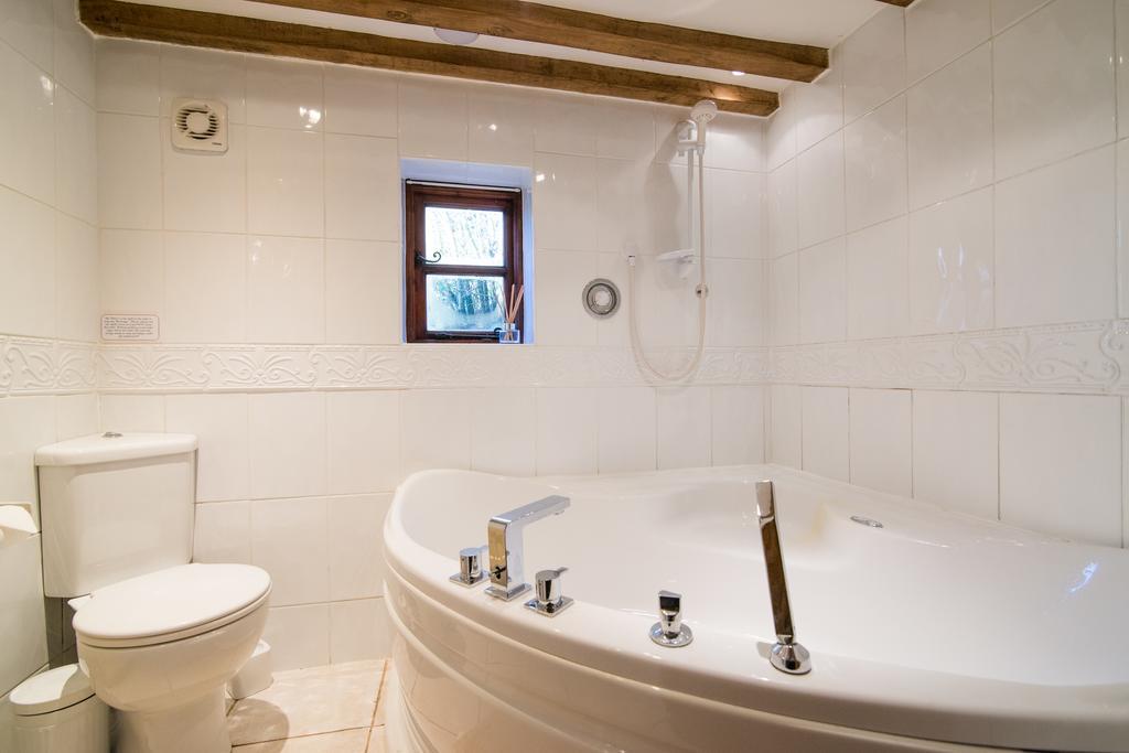 Colourmill Cottage Leek Extérieur photo